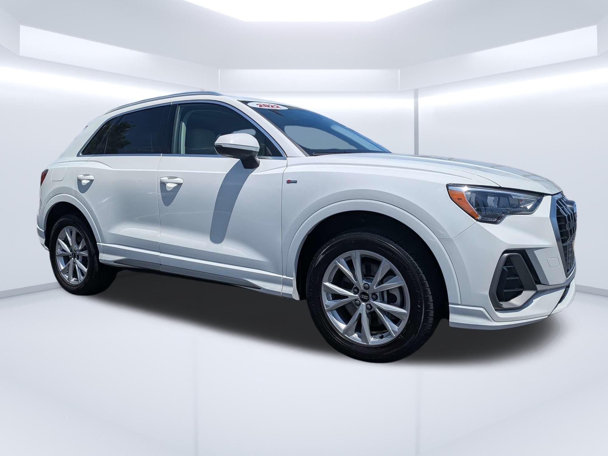 2022 Audi Q3 45 TFSI S Line Premium quattro's photo