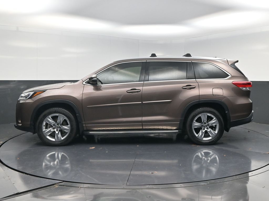 2019 Toyota Highlander Limited Brown at Classic Elite Chevrolet Sugar Land