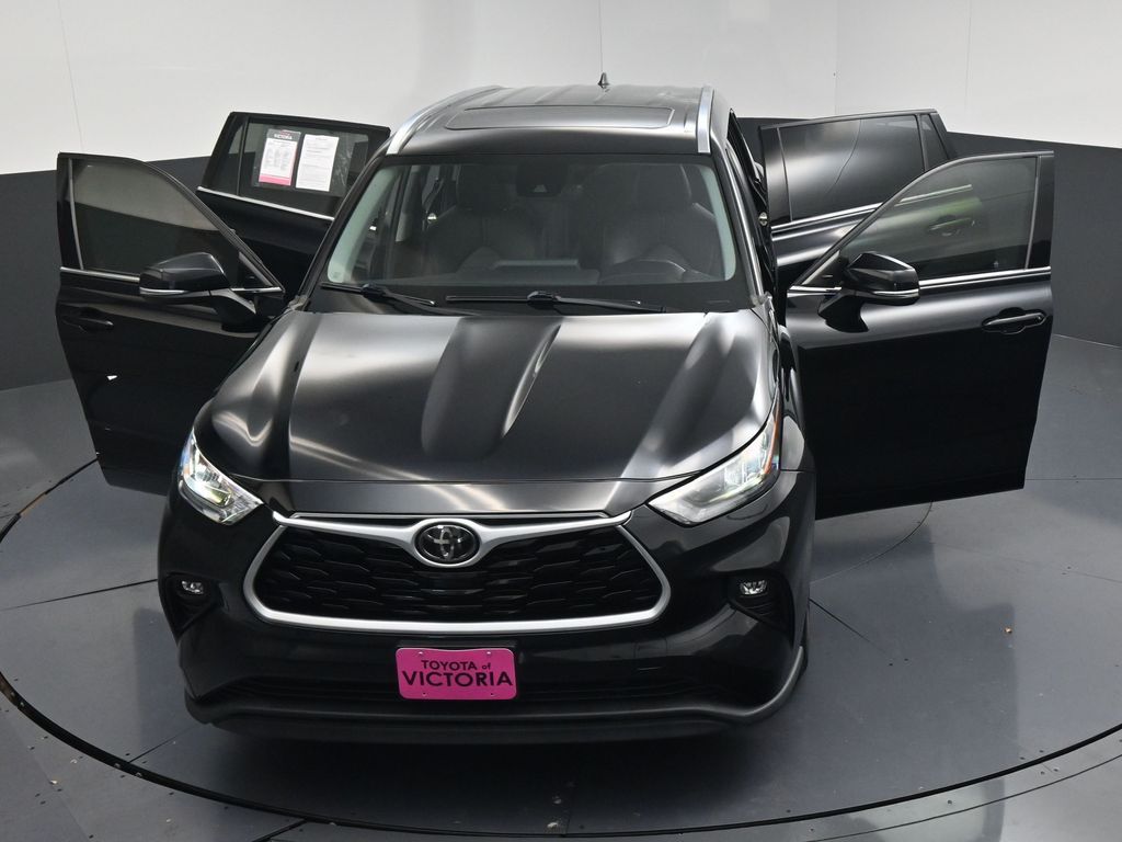 2020 Toyota Highlander XLE Black at Emmons Autoplex