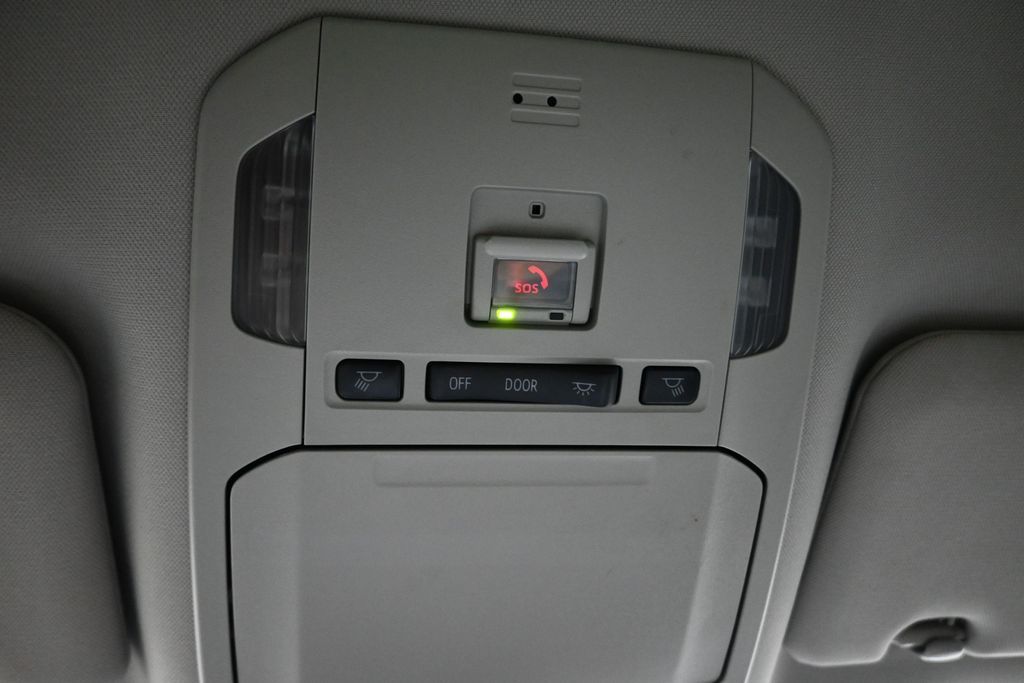 2022 Toyota Highlander LE Black at Victoria Chrysler Dodge Jeep Ram