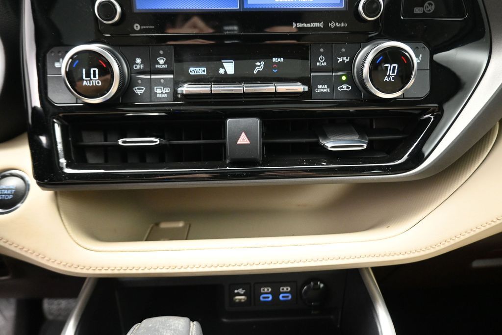 2022 Toyota Highlander XLE Red at Victoria Chrysler Dodge Jeep Ram