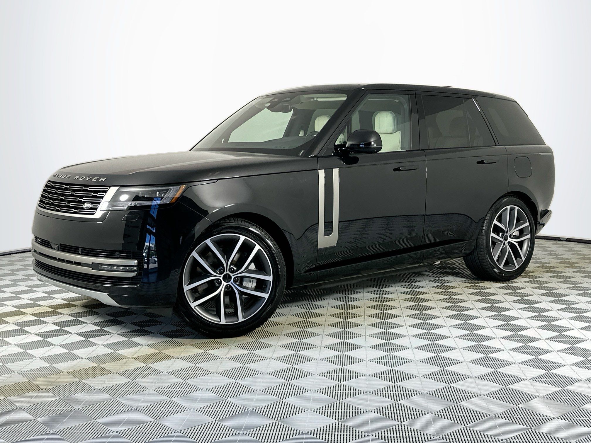 new 2026 Land Rover Range Rover Plug-In Hybrid car, priced at $133,760