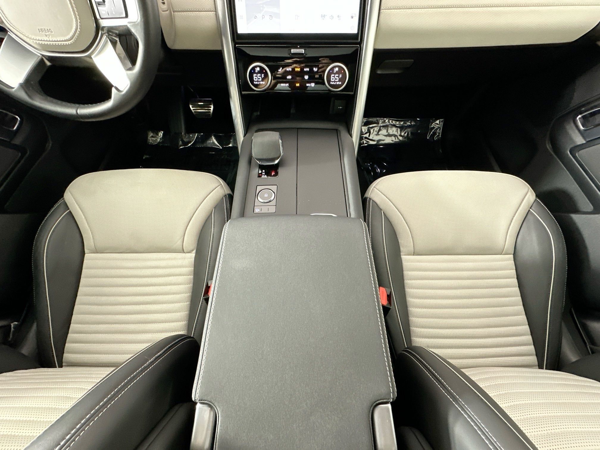 used 2023 Land Rover Discovery car, priced at $37,995