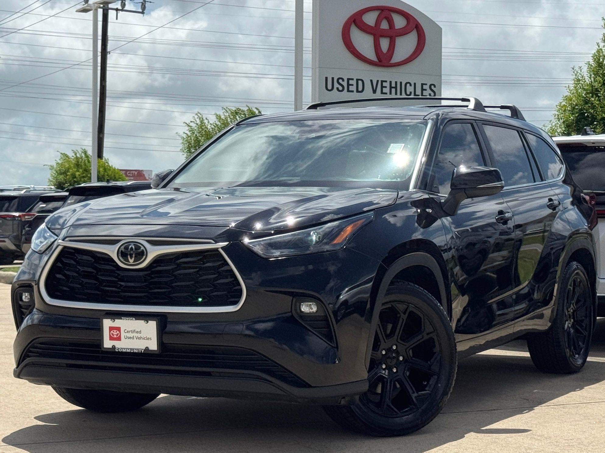 2023 Toyota Highlander LE Black at North Houston Mitsubishi