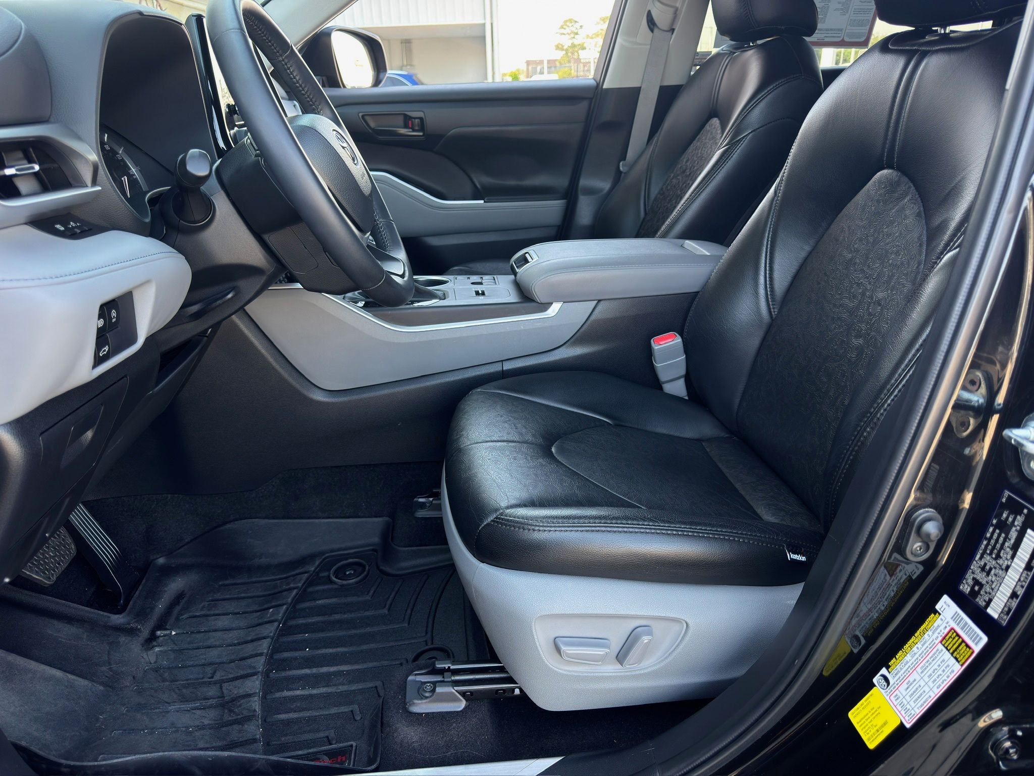 2023 Toyota Highlander LE Black at Don McGill Toyota