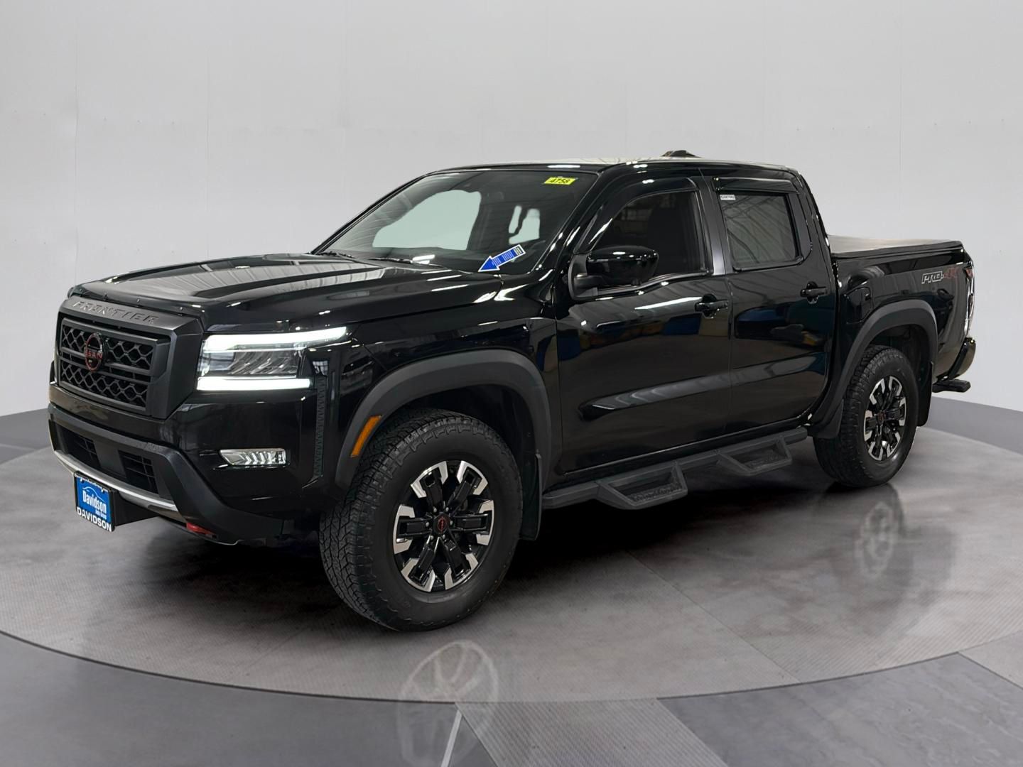 2024 Nissan Frontier PRO-4X Crew Cab 4WD