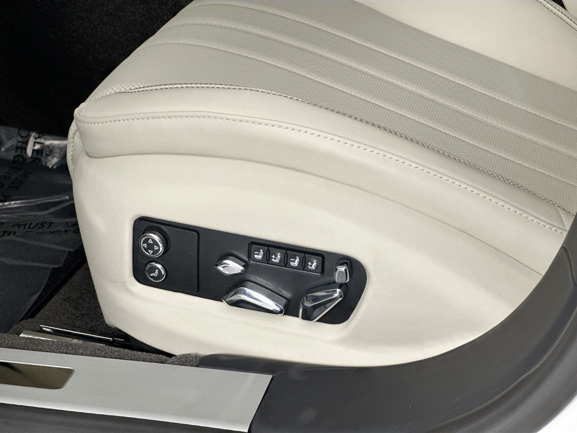 new 2025 Bentley Flying Spur car