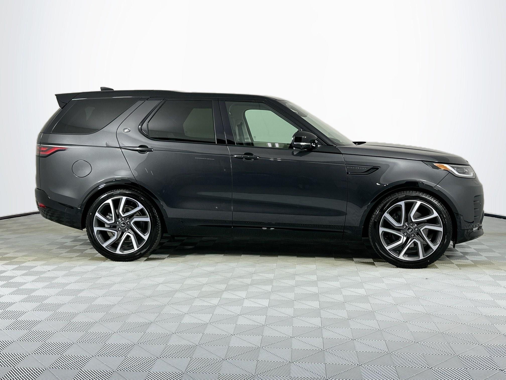 new 2025 Land Rover Discovery car, priced at $79,478