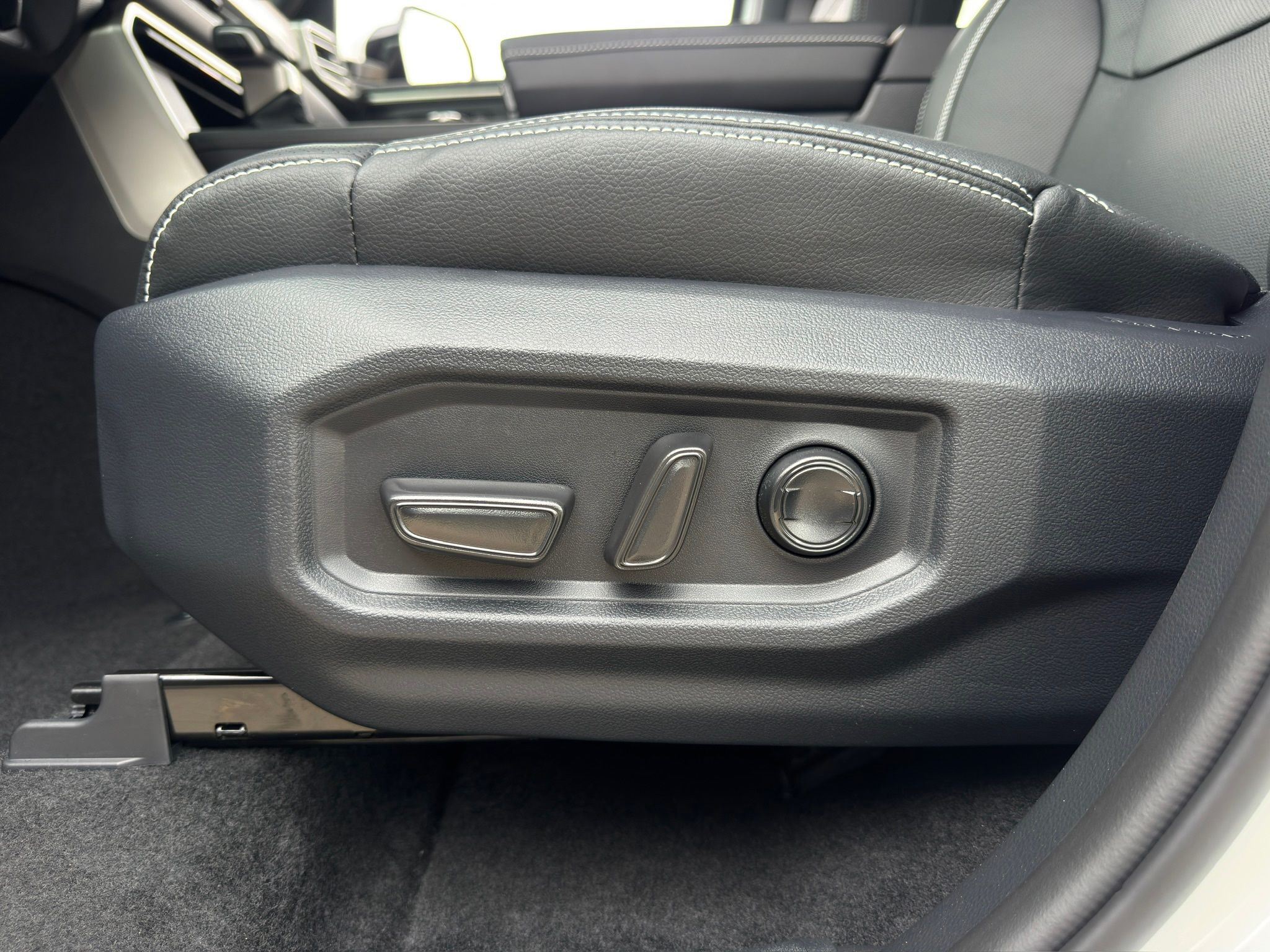 2026 Toyota Tundra Limited - 8