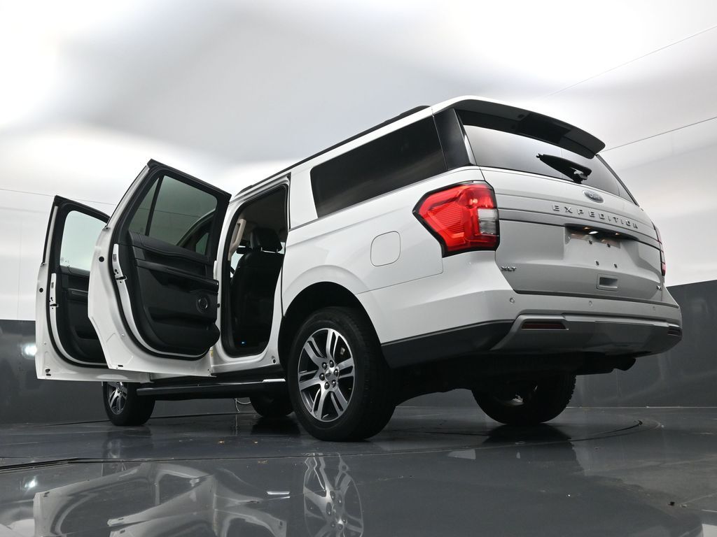 2022 Ford Expedition Max XLT White at River Oaks CDJR
