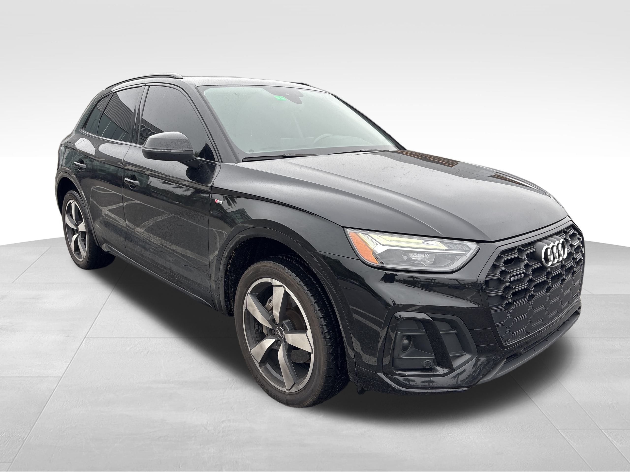 2022 Audi Q5 Premium Plus's photo