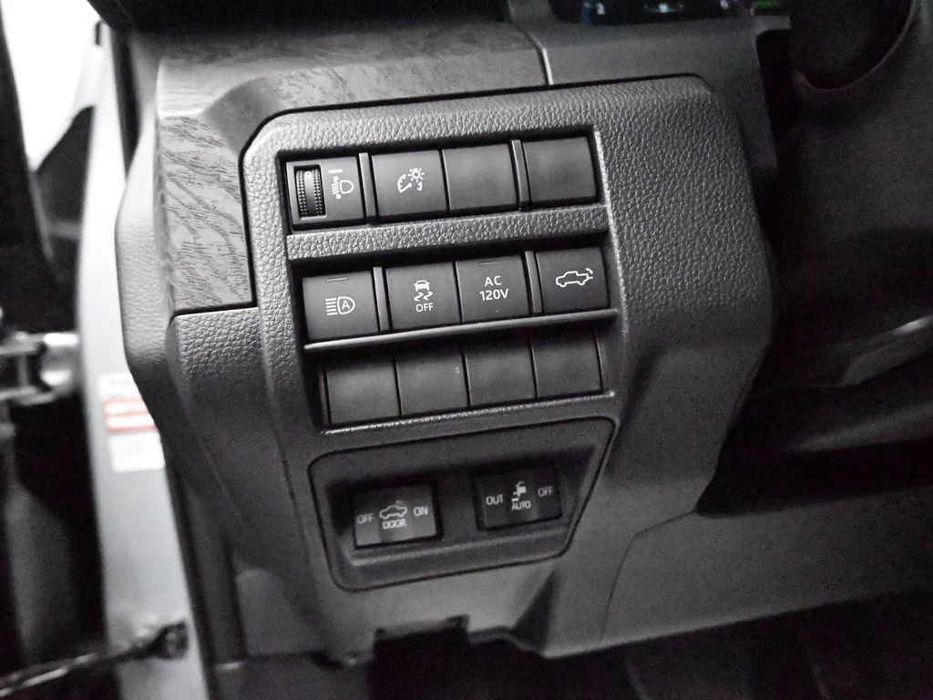 2025 Toyota Tacoma Limited - 7