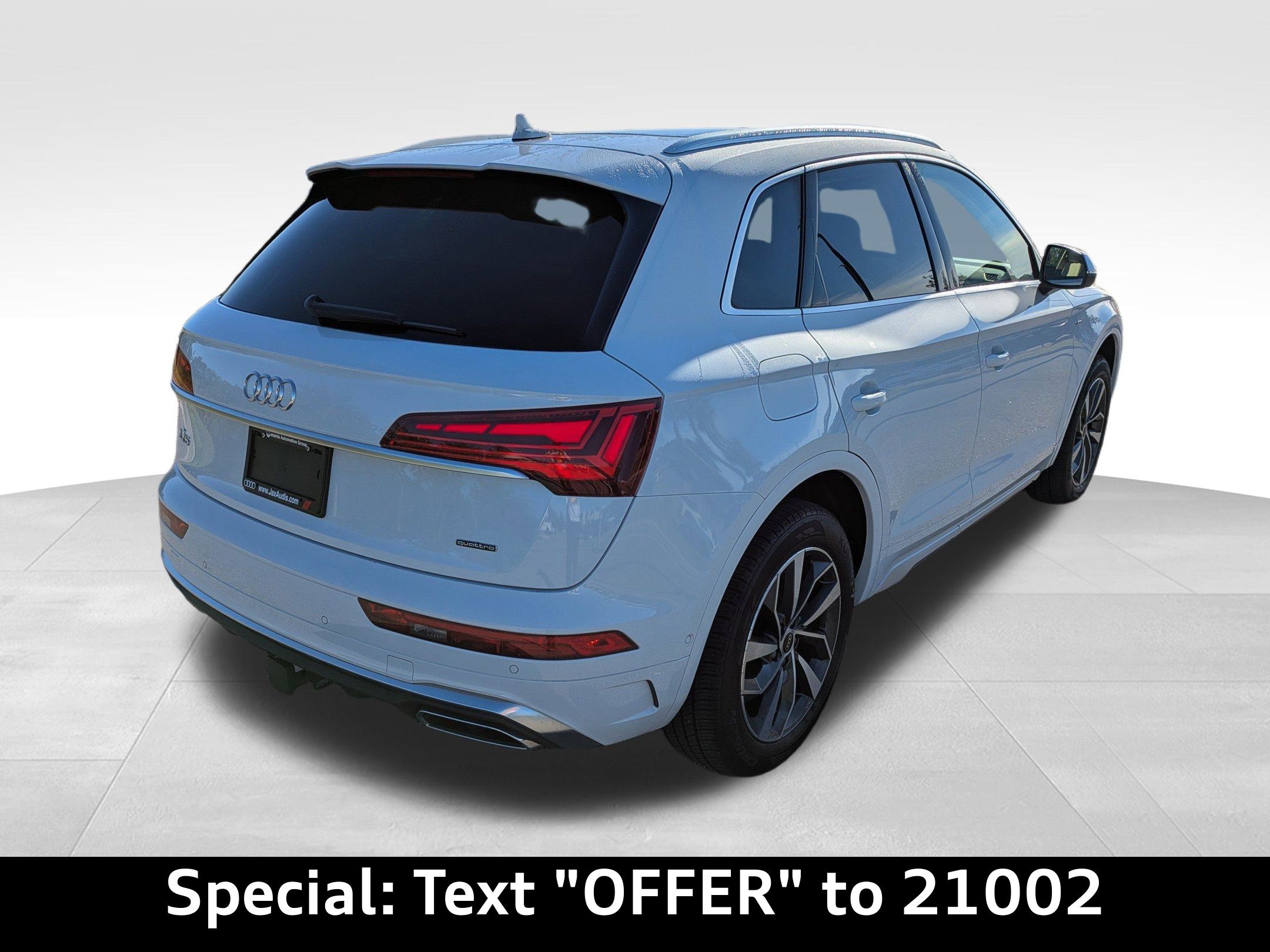 2025 Audi Q5 45 S line Prestige Premium photo 3