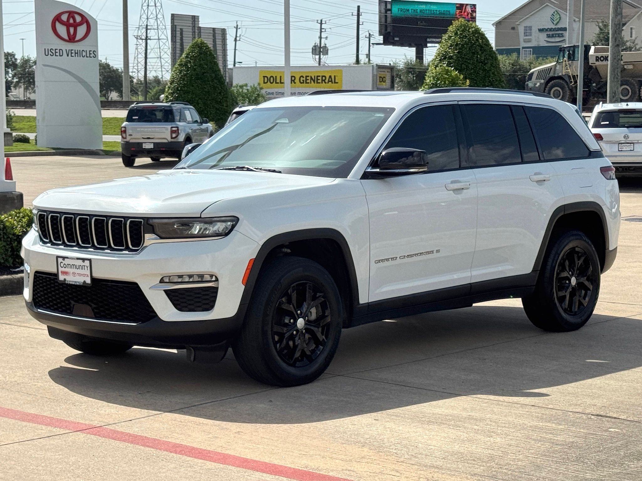 2023 Jeep Grand Cherokee Limited White at River Oaks CDJR