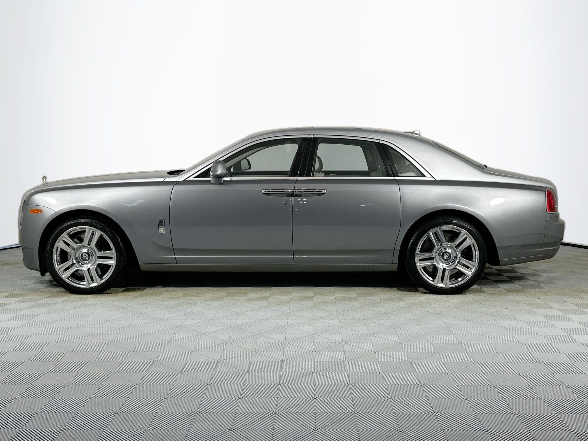 used 2016 Rolls-Royce Ghost car, priced at $149,998