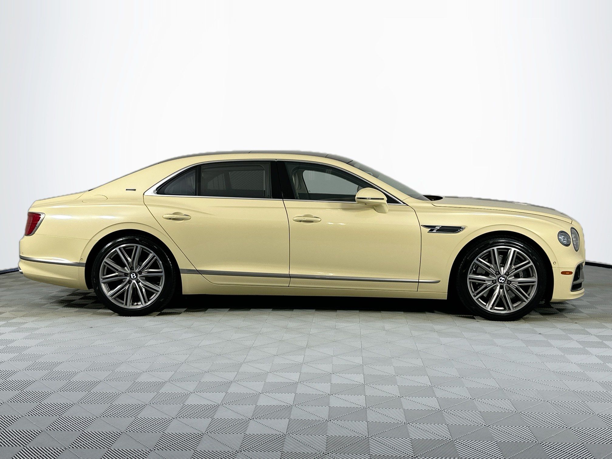 used 2023 Bentley Flying Spur Hybrid car, priced at $198,998