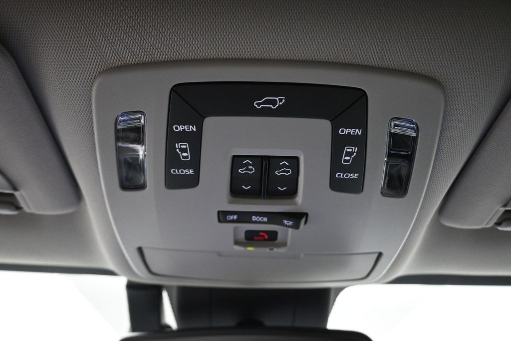 2026 Toyota Sienna XLE - 9