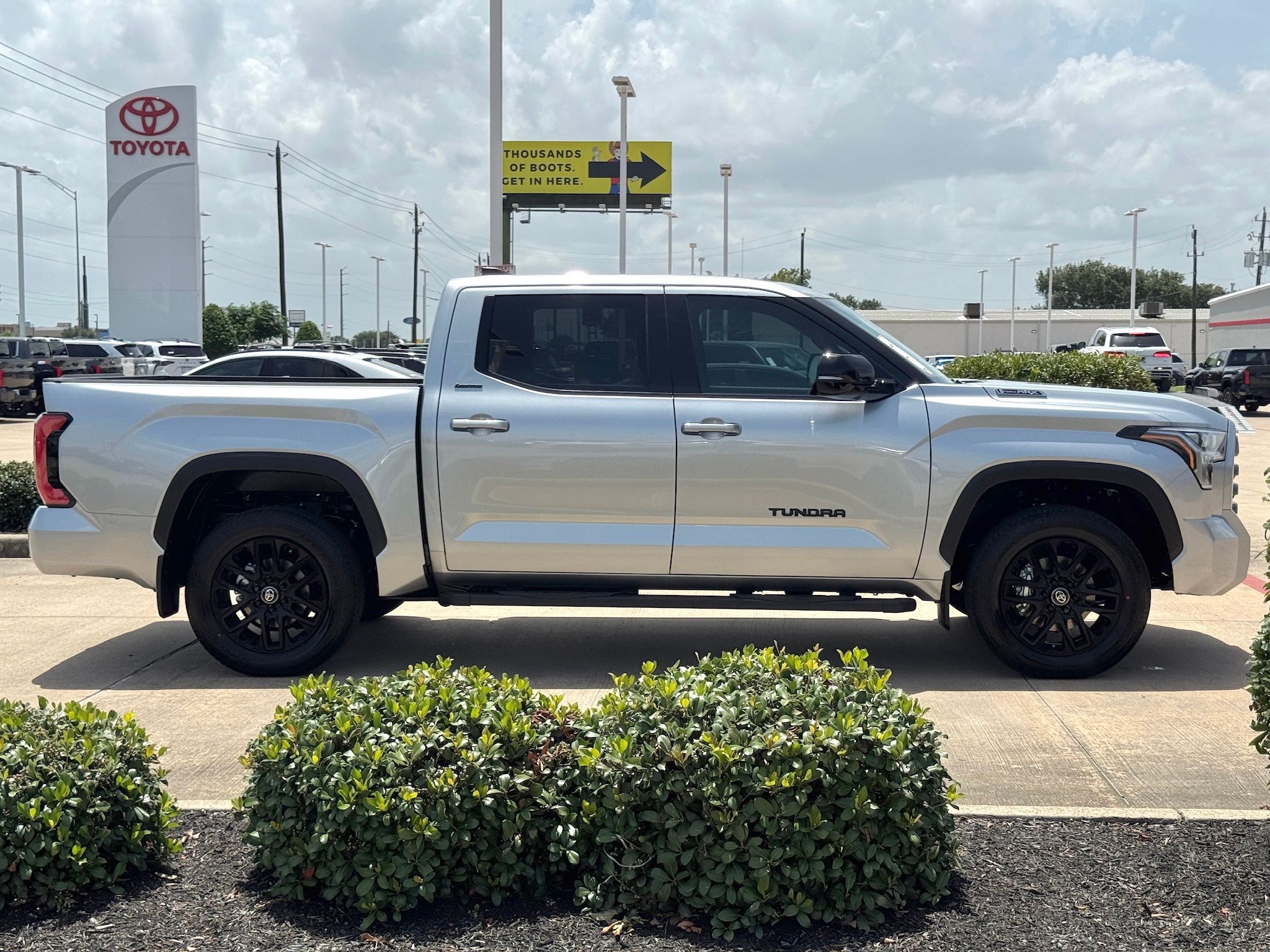2026 Toyota Tundra Hybrid Limited  at Gullo Toyota