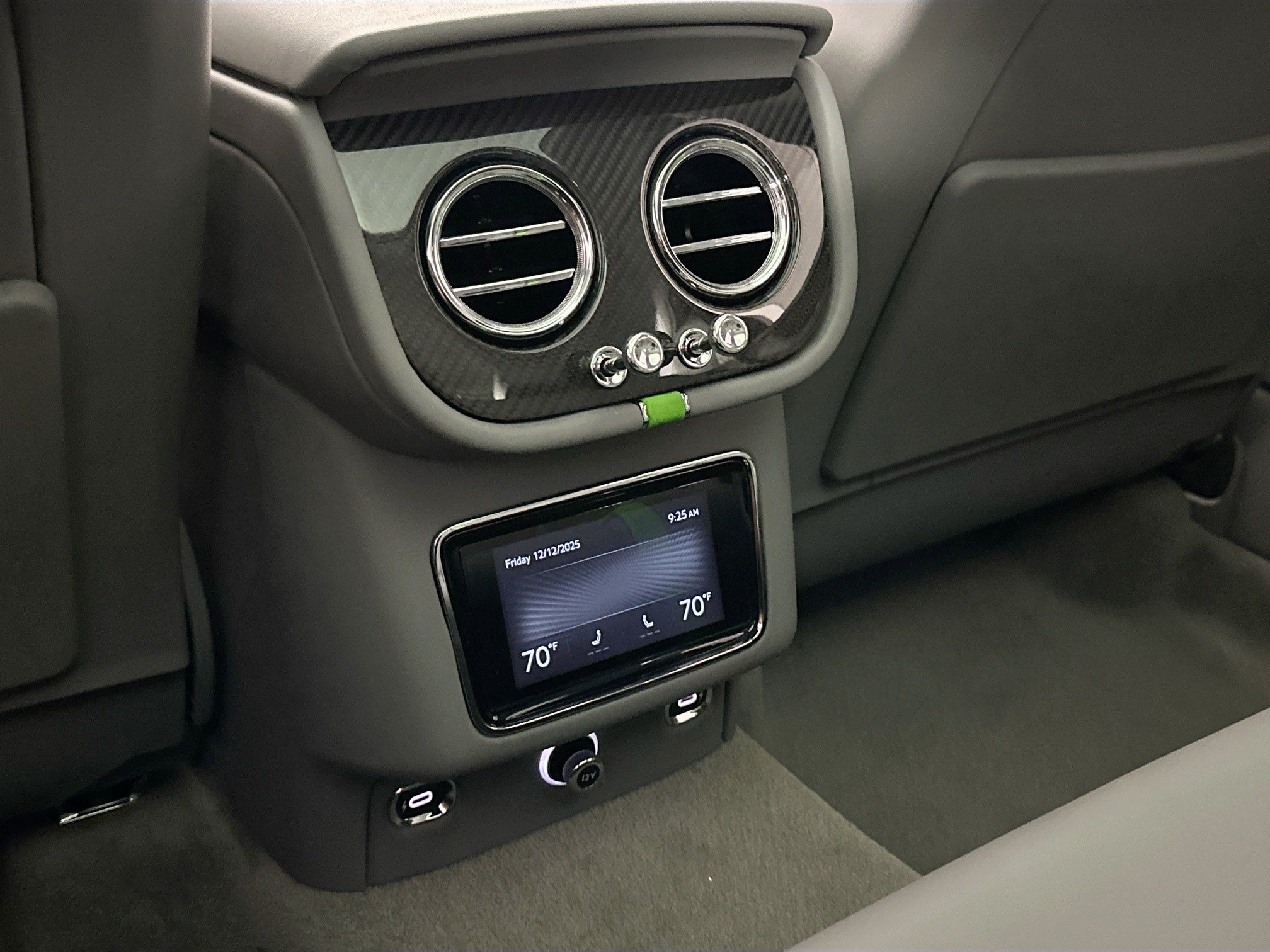 new 2026 Bentley Bentayga car