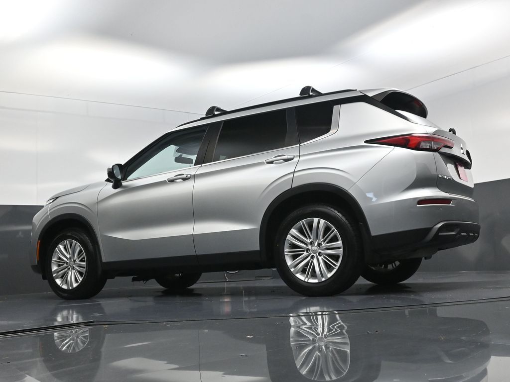 2022 Mitsubishi Outlander ES Silver at Emmons Autoplex
