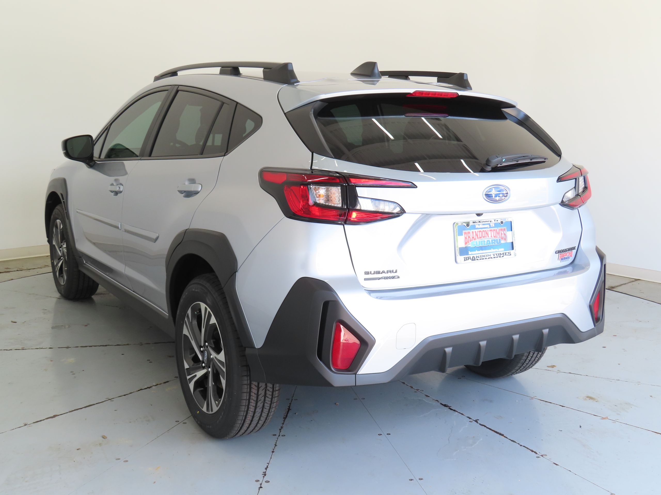 View vehicle photo 5