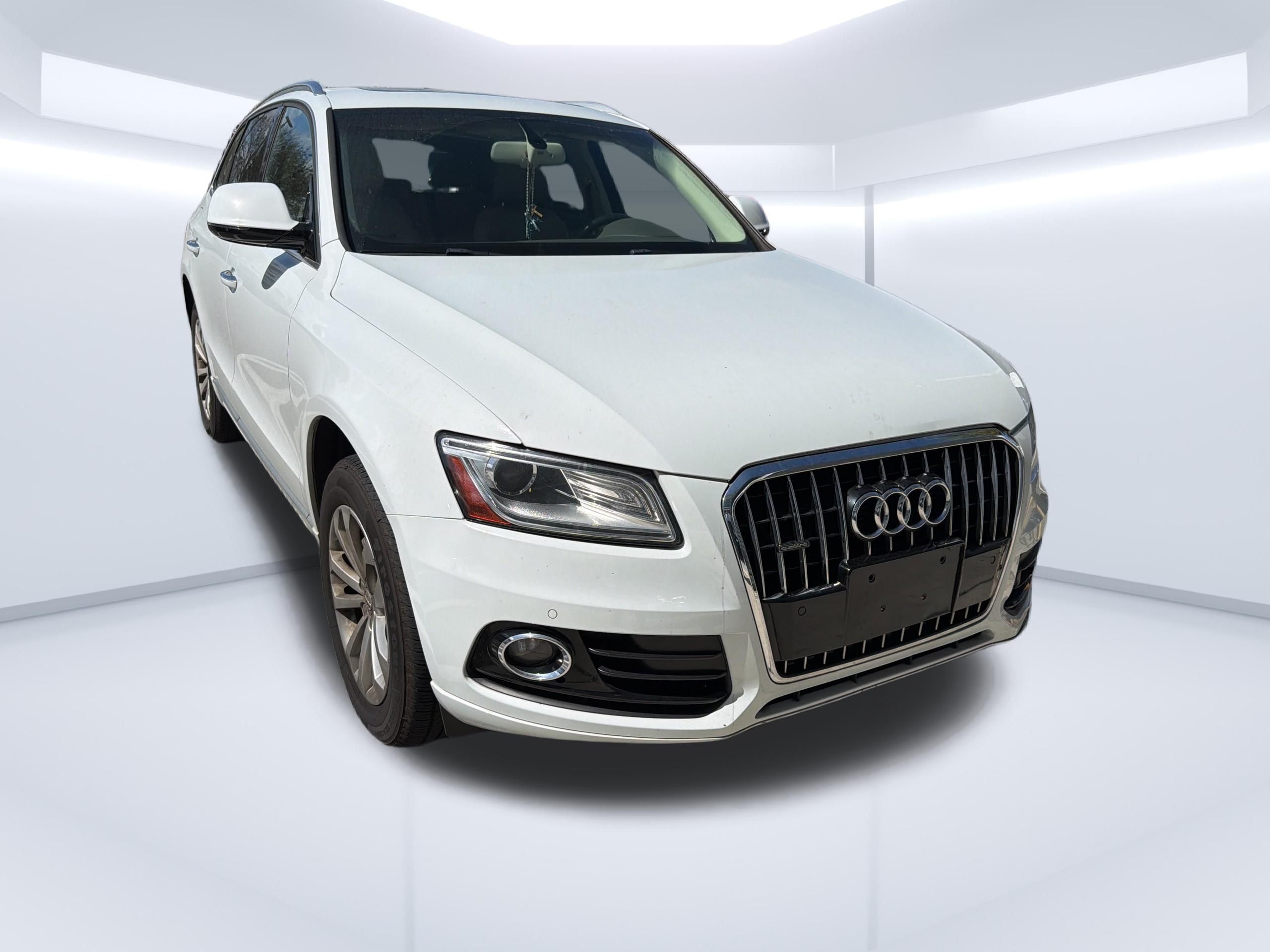 2015 Audi Q5 2.0T quattro tiptronic Premium Plus's photo