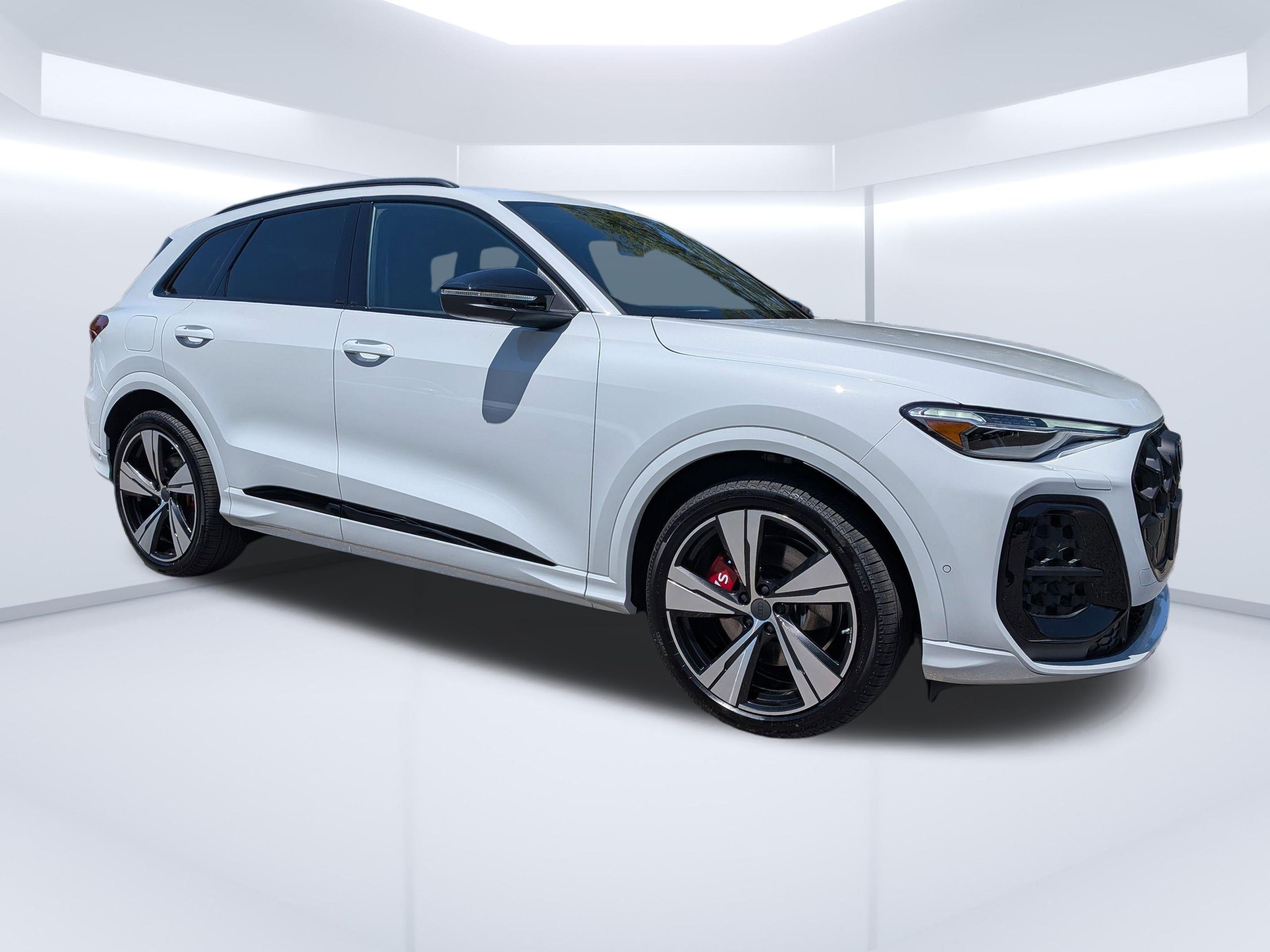Glacier White Metallic 2026 Audi SQ5 SUV / Crossover All-Wheel Drive 7-Speed Automatic