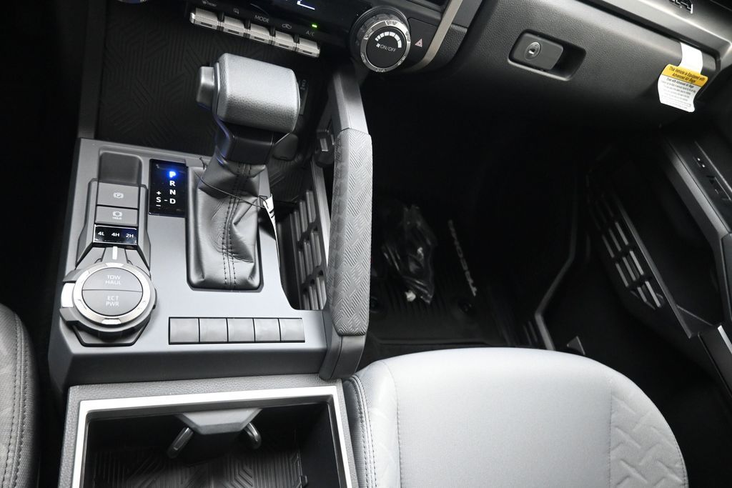 2026 Toyota Tacoma SR5 - 9