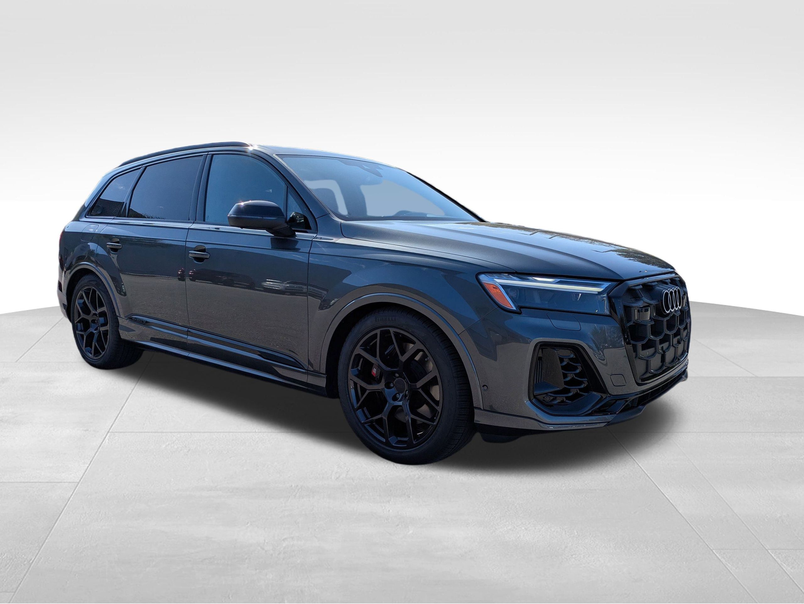 2026 Audi SQ7 Premium Plus's photo