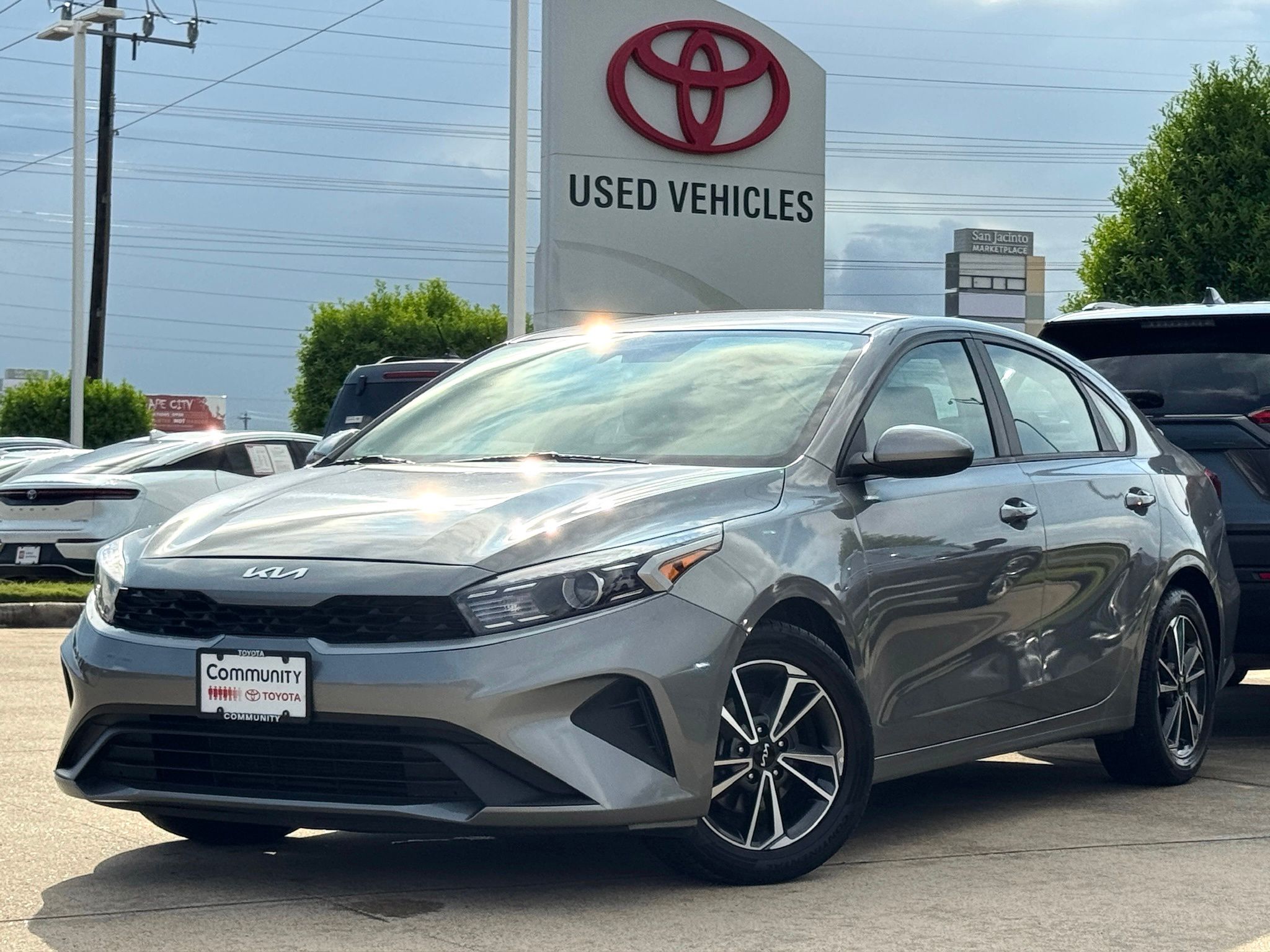 2022 Kia Forte LXS - 0