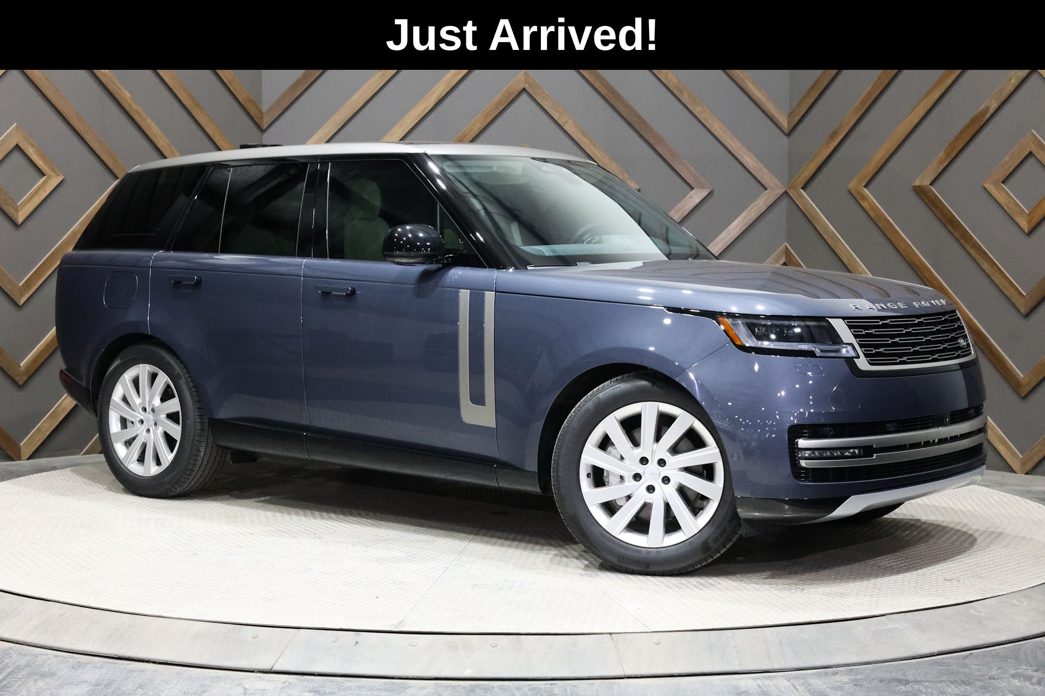Varesine Blue Metallic 2025 Land Rover Range Rover P400 SE AWD SUV / Crossover All-Wheel Drive 8-Speed Automatic