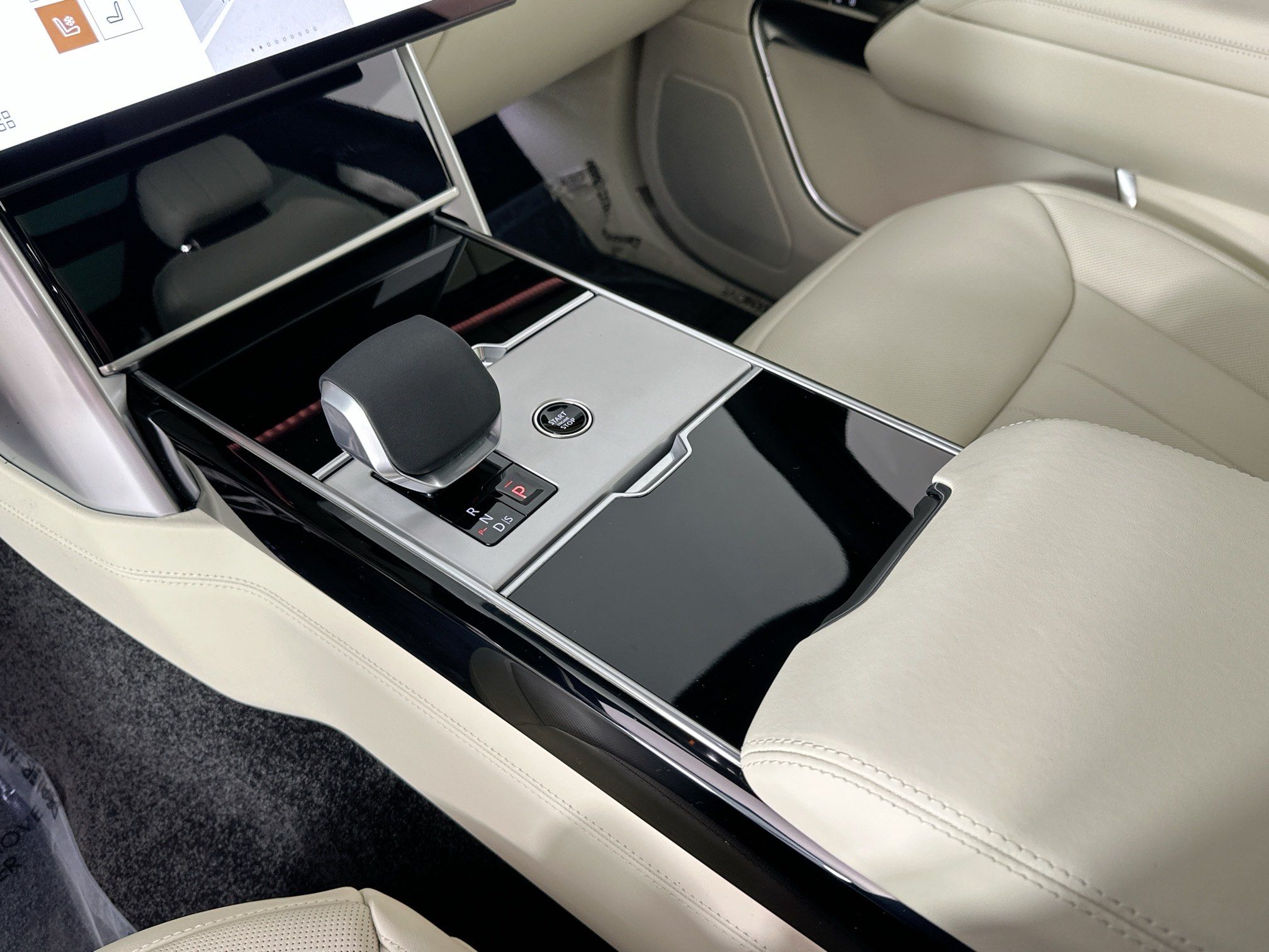 new 2026 Land Rover Range Rover car, priced at $132,165