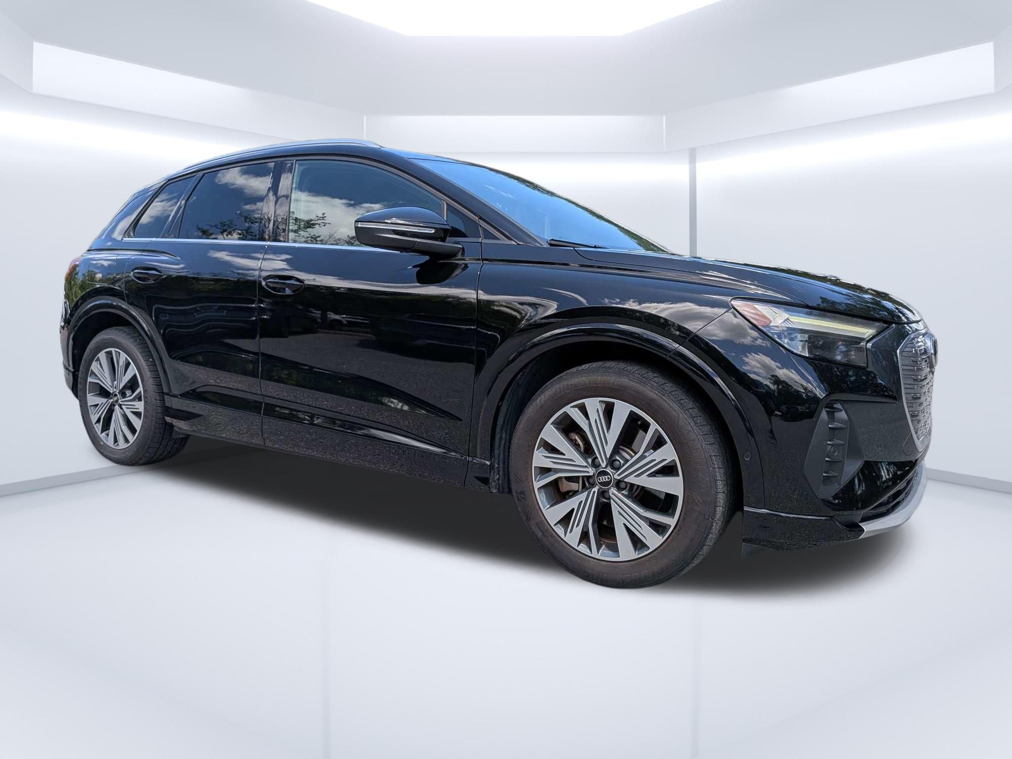2023 Audi Q4 e-tron 40 Premium Plus's photo