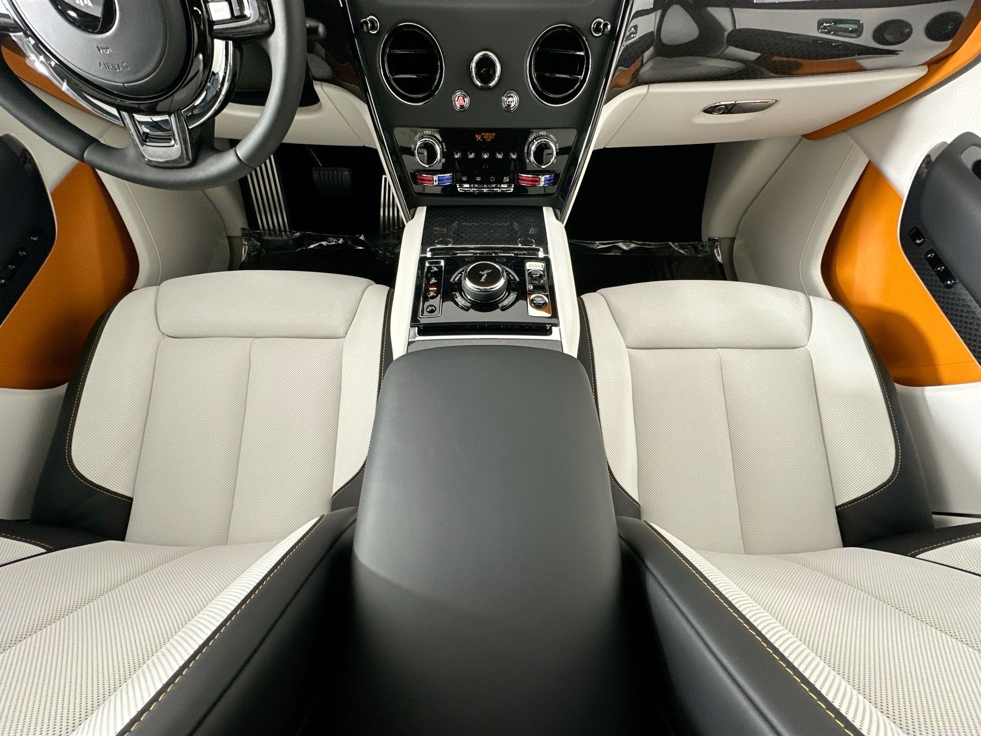 new 2026 Rolls-Royce Cullinan car, priced at $587,550