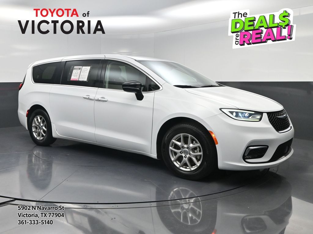 2024 Chrysler Pacifica Touring L White at Texan Dodge Chrysler Jeep Ram