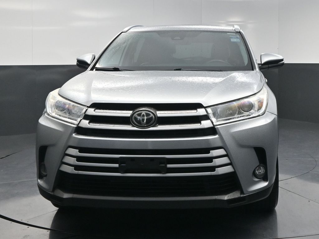 2019 Toyota Highlander XLE Silver at DeMontrond Mazda