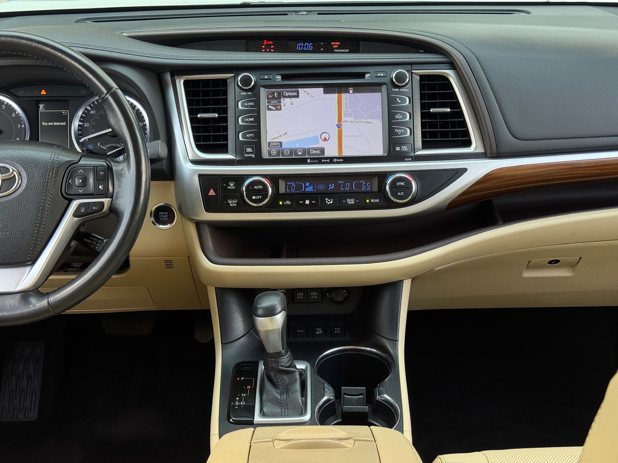 2019 Toyota Highlander Limited Platinum White at Gullo Toyota