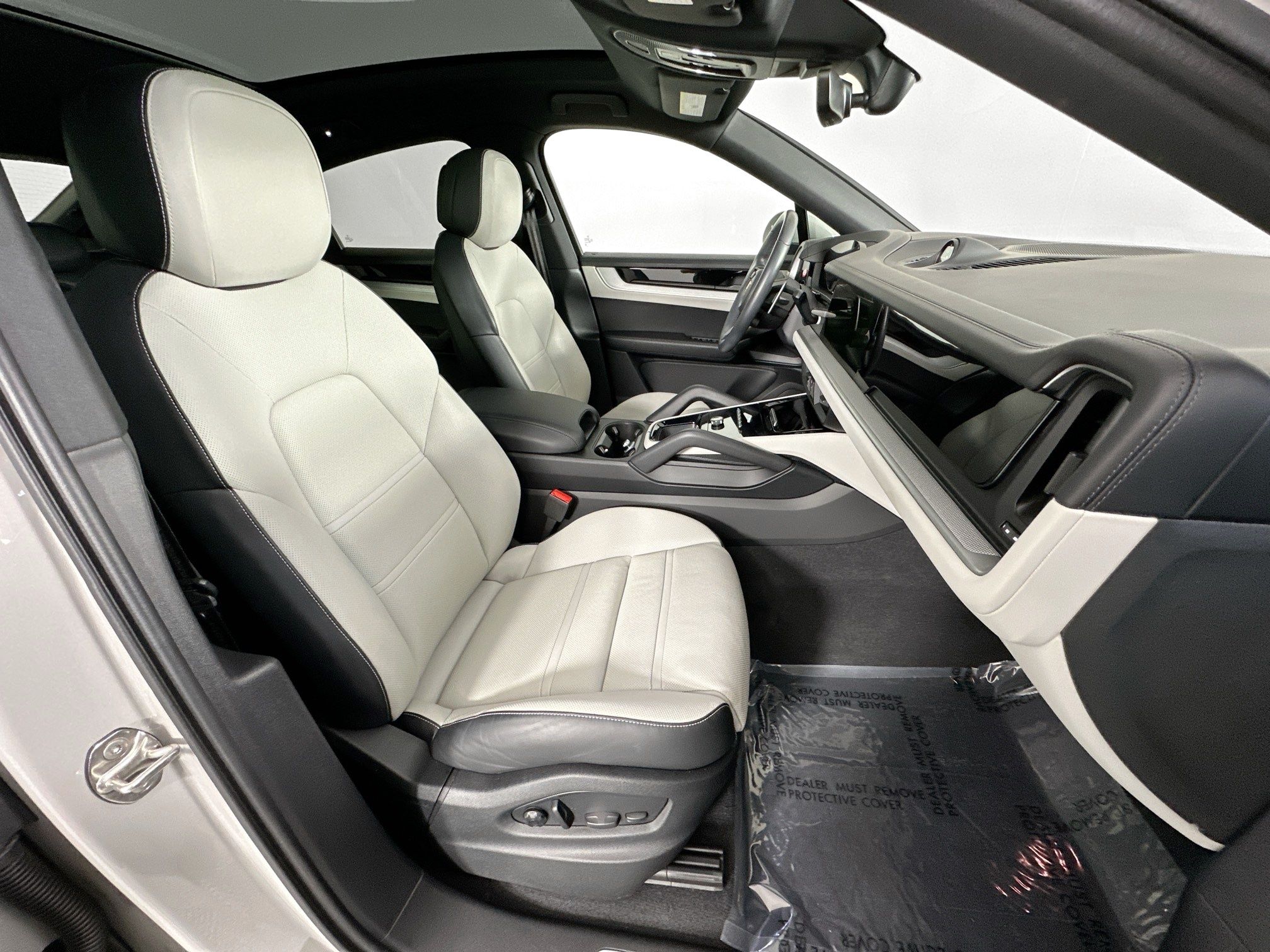 used 2024 Porsche Cayenne Coupe car, priced at $82,998