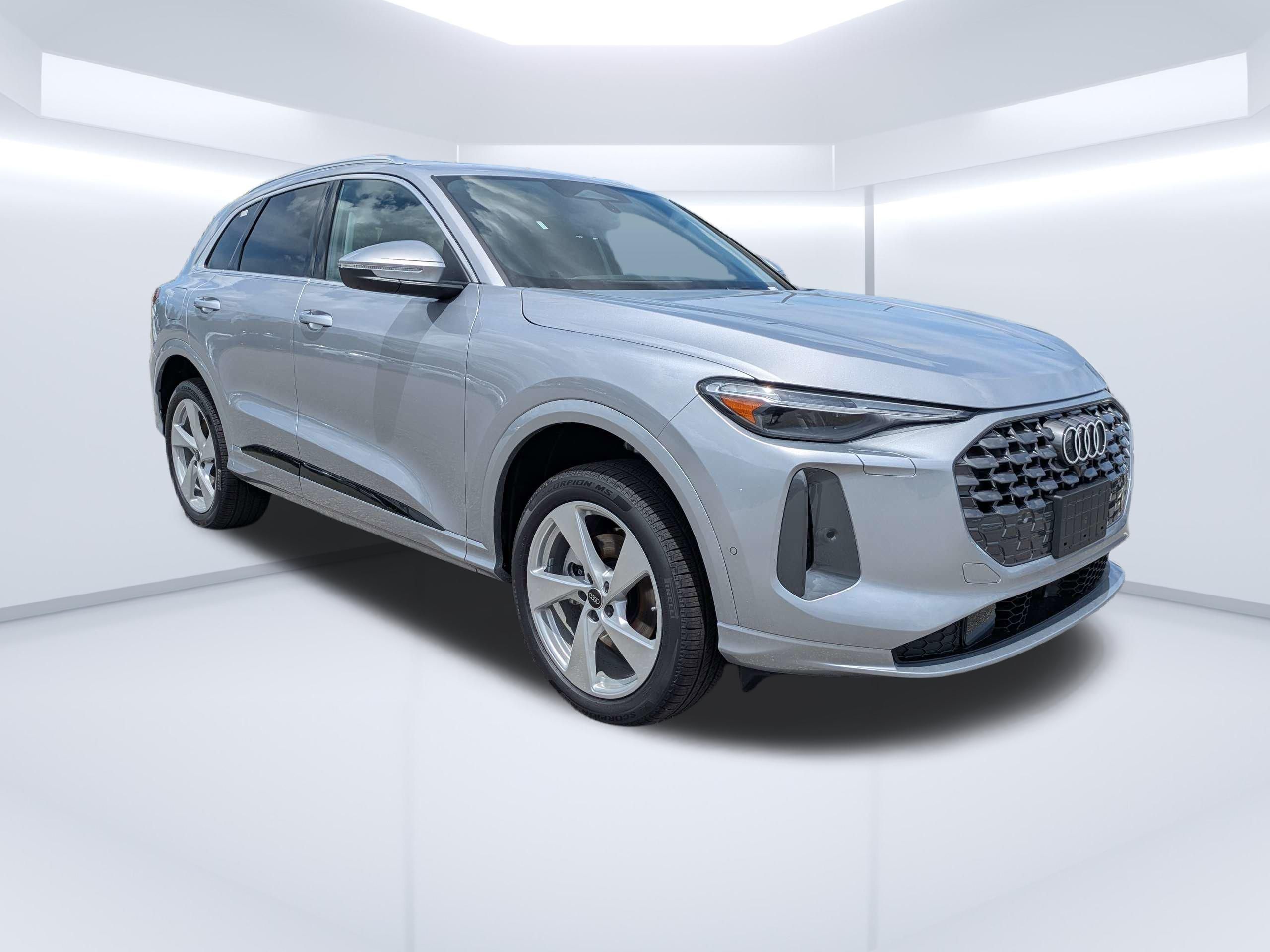 2026 Audi Q5 Premium Plus quattro's photo