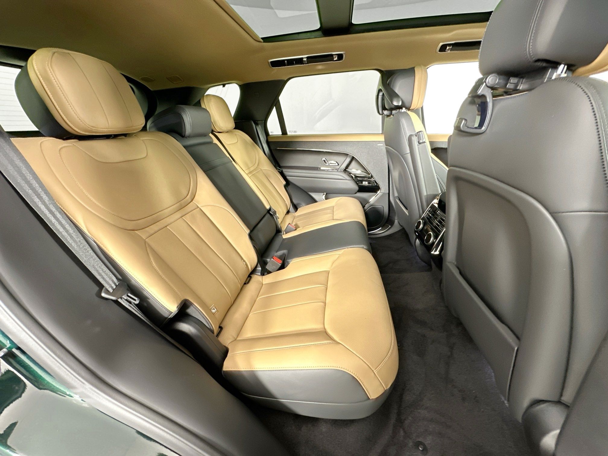 new 2026 Land Rover Range Rover Sport car, priced at $122,575