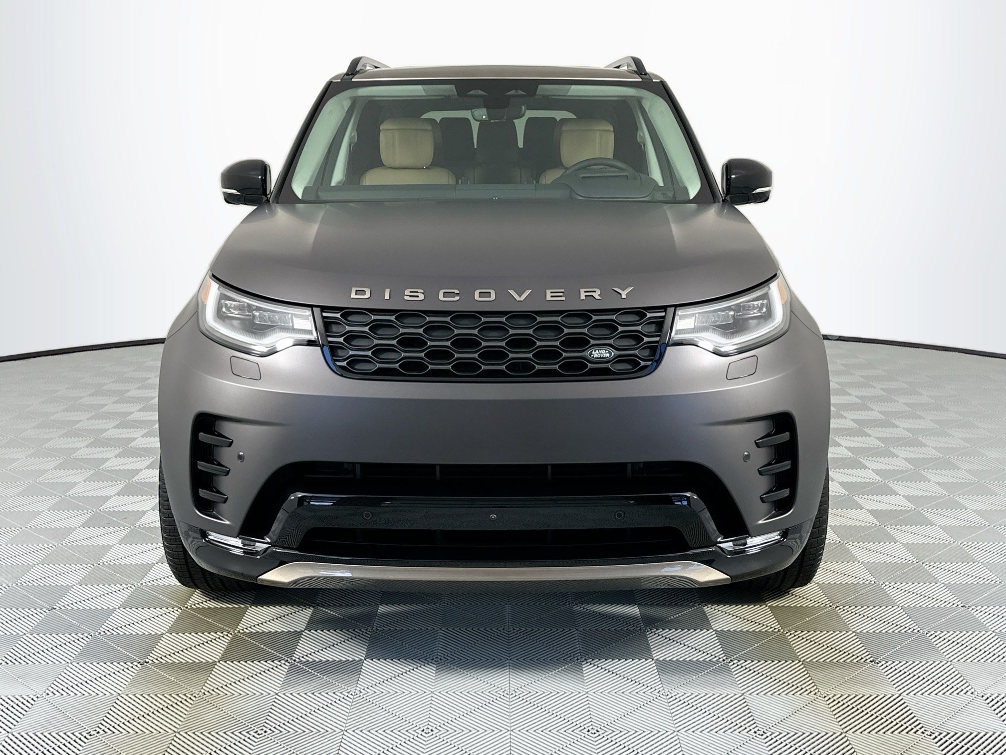 new 2026 Land Rover Discovery car, priced at $87,330