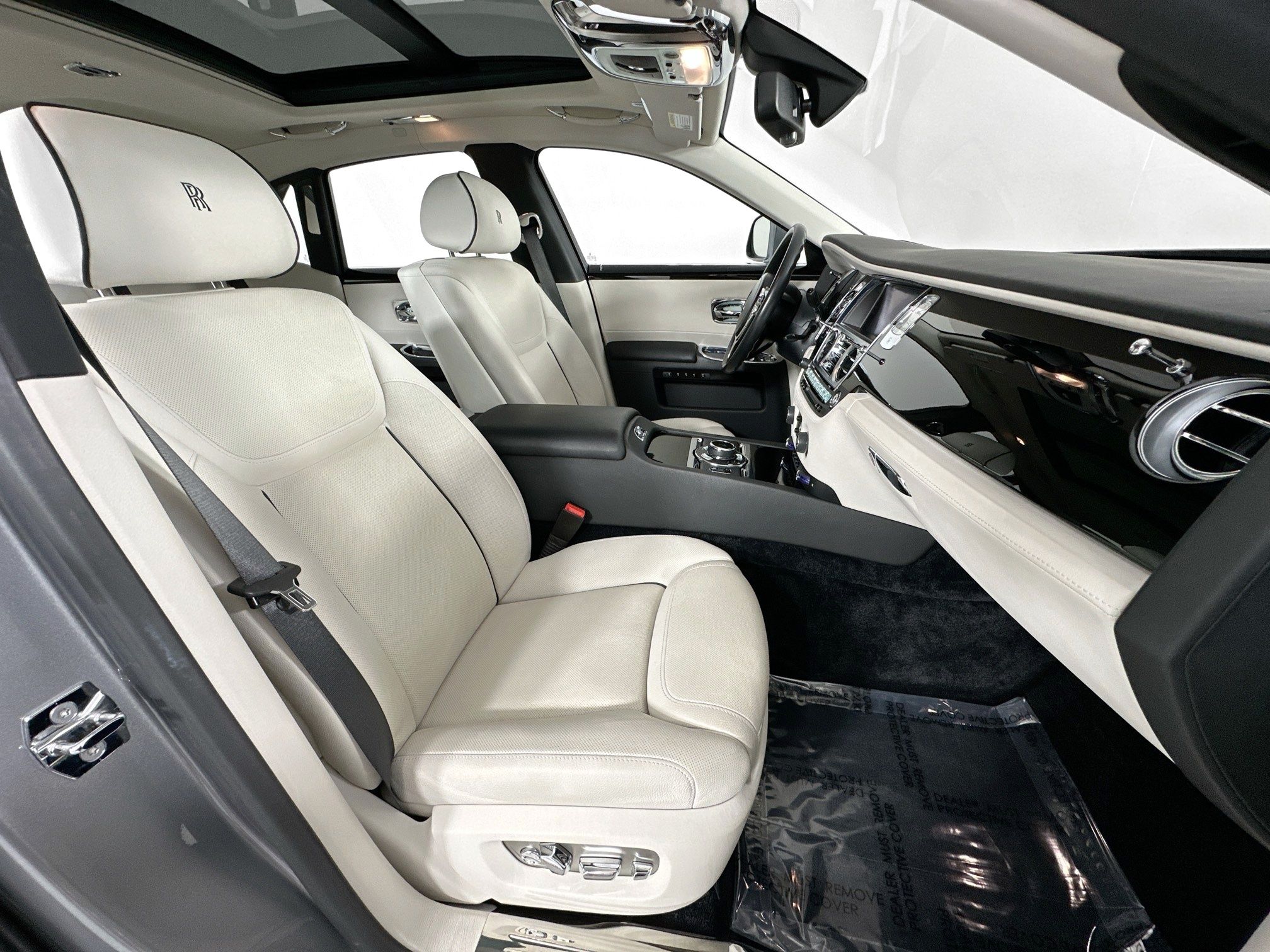 used 2016 Rolls-Royce Ghost car, priced at $149,998