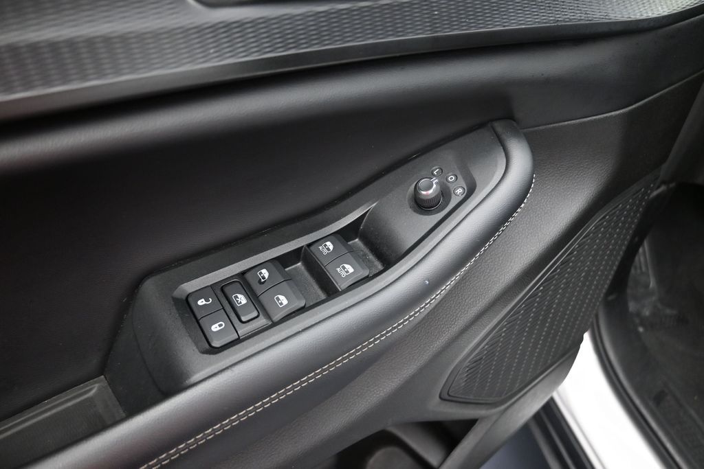 2023 Jeep Grand Cherokee Laredo - 6