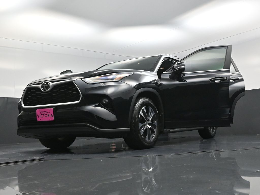 2024 Toyota Highlander XLE Black at Don McGill Toyota