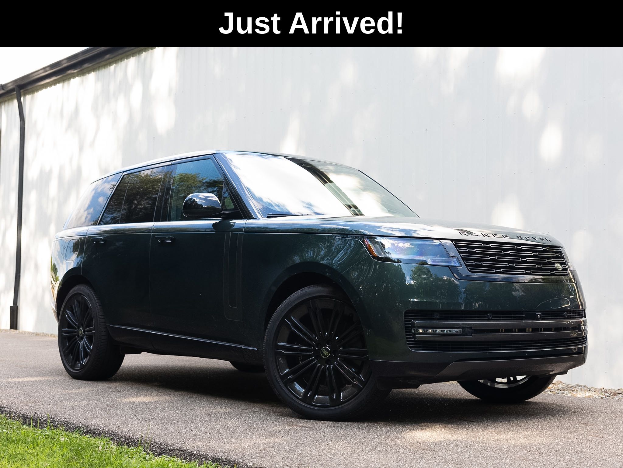 Belgravia Green Metallic 2025 Land Rover Range Rover SUV / Crossover All-Wheel Drive 8-Speed Automatic
