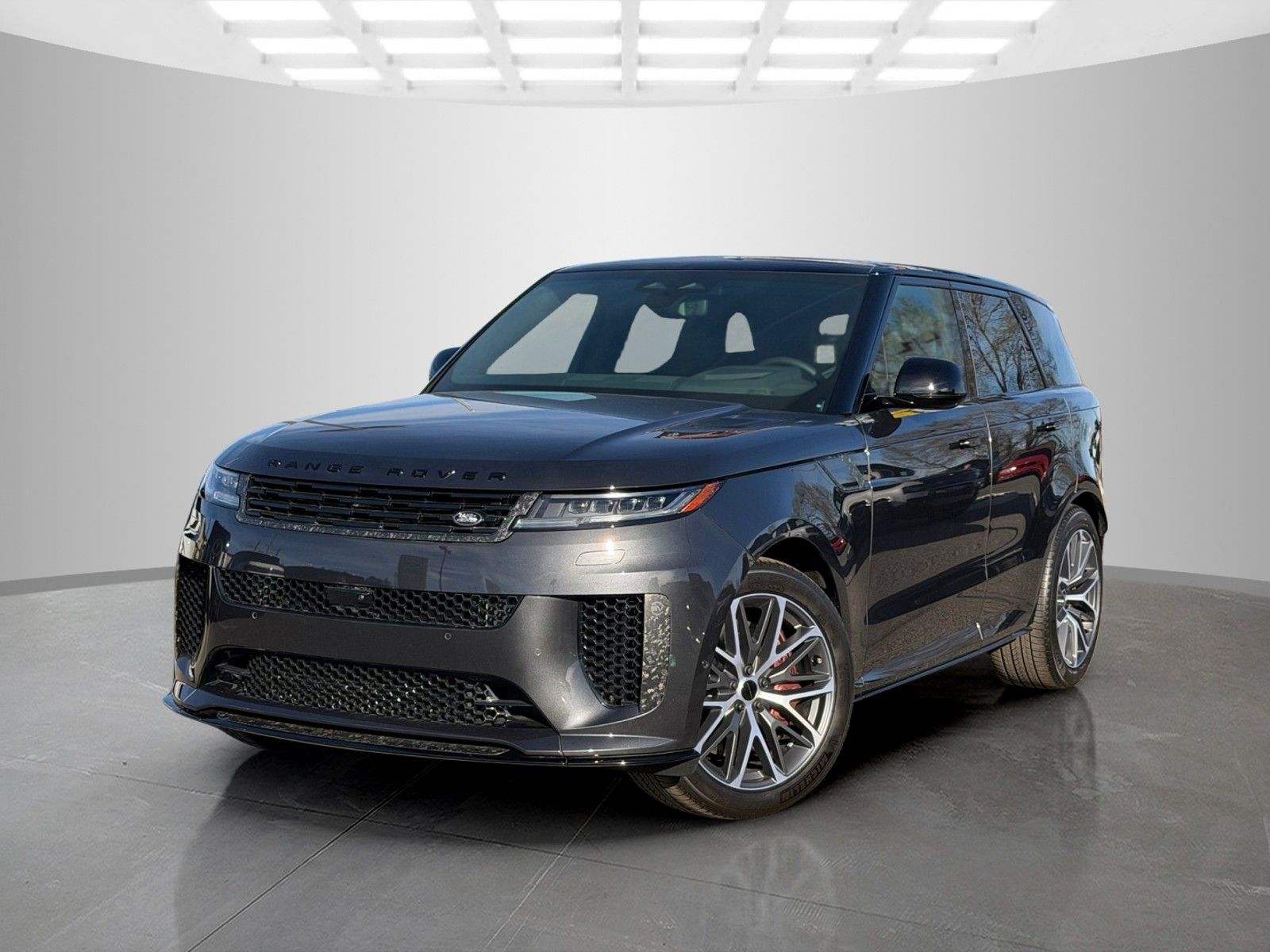 2026 Land Rover Range Rover Sport P635 SV AWD