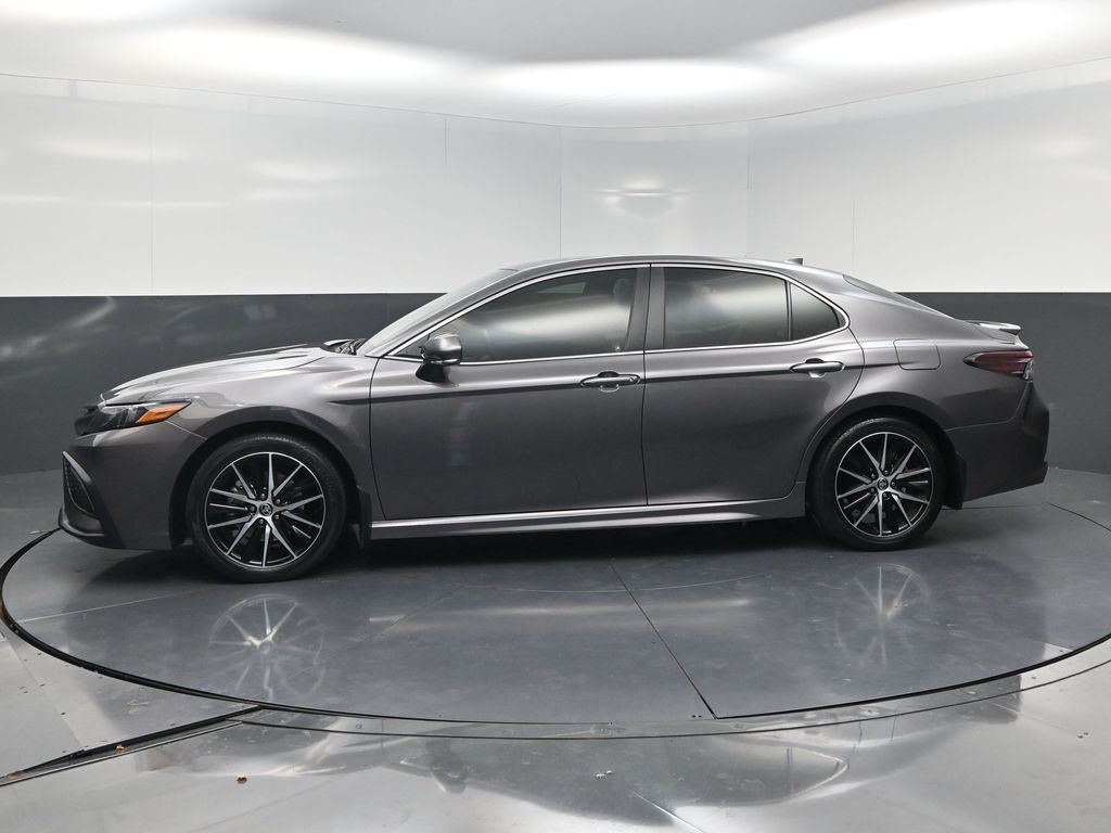2023 Toyota Camry Hybrid SE - 2