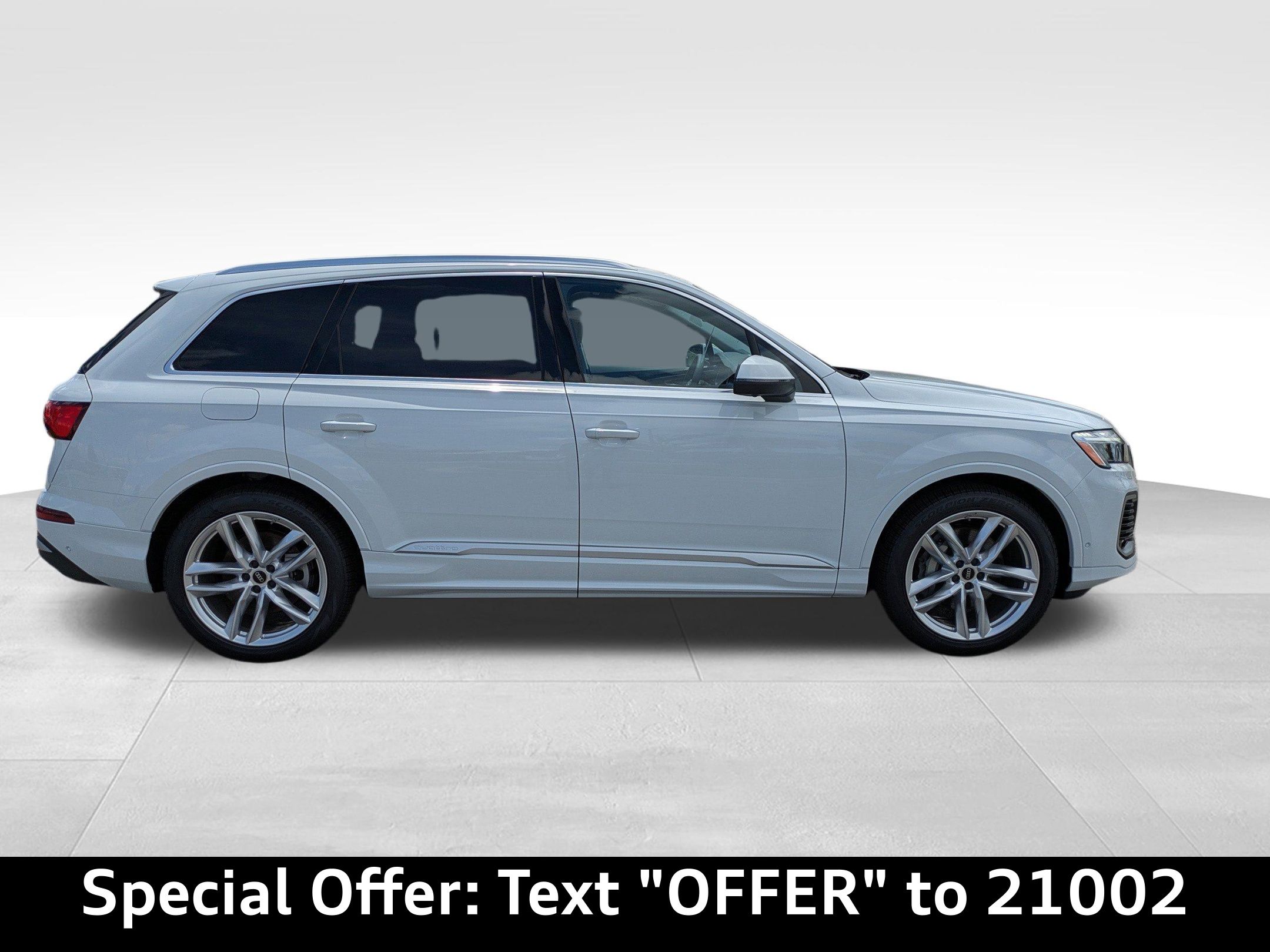 Audi 2025 Q7 55 TFSI quattro Premium Plus