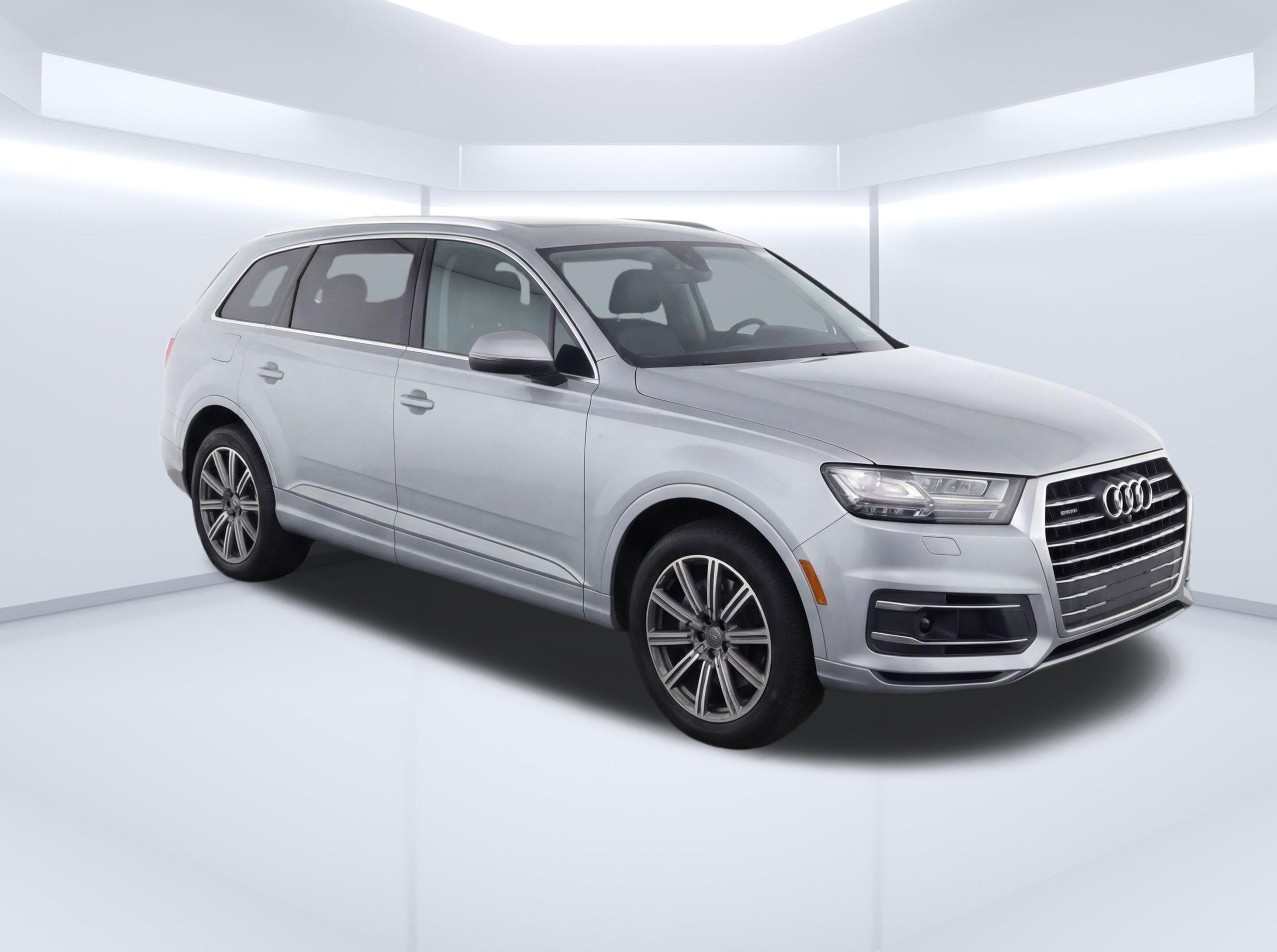 Florett Silver Metallic 2019 Audi Q7 55 TFSI quattro Premium Plus SUV / Crossover All-Wheel Drive 8-Speed Automatic