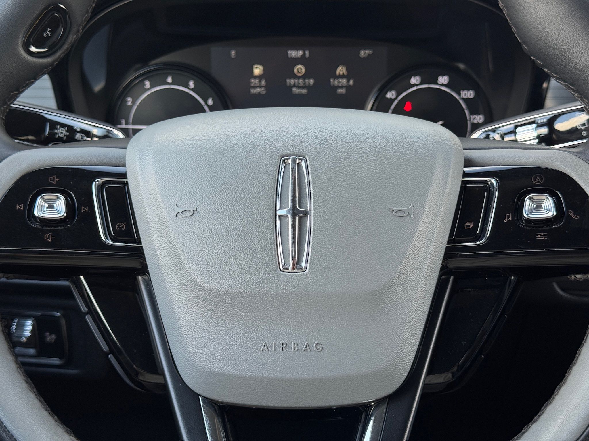 2022 Lincoln Corsair Standard - 7